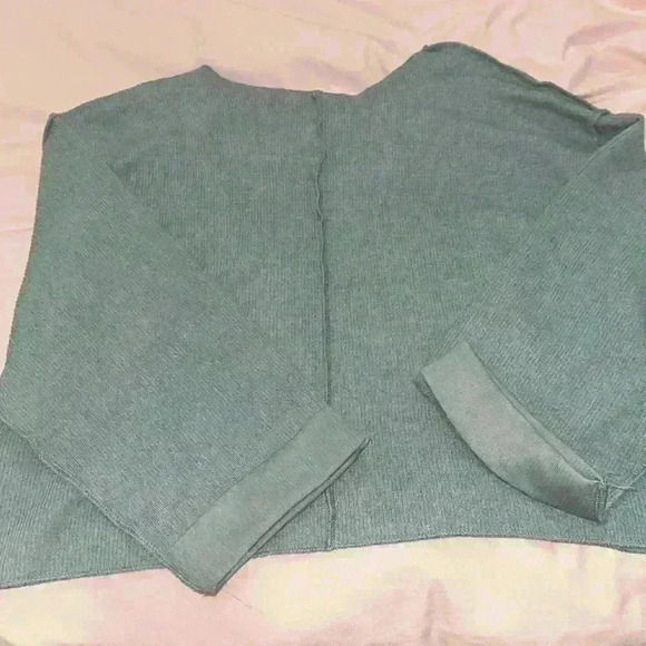 Urban Outfitters sweater - Picture 2 of 2